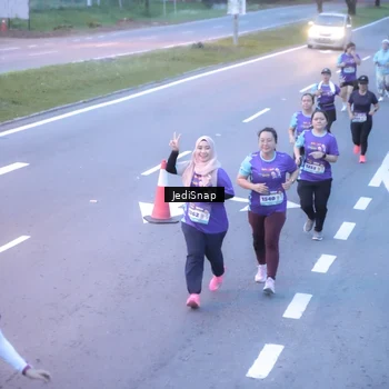 Runner Photo 8242703