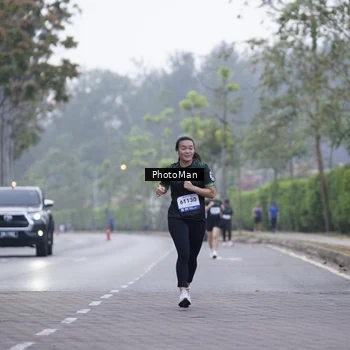 Runner Photo 8242714