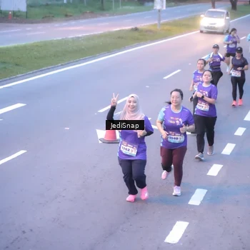 Runner Photo 8242721