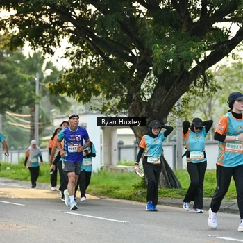 Runner Photo 8242752