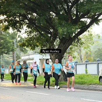 Runner Photo 8242800