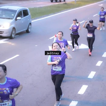 Runner Photo 8242802
