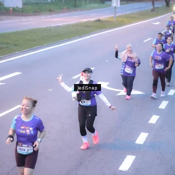 Runner Photo 8242805