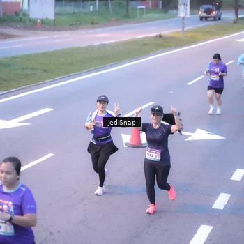 Runner Photo 8242833