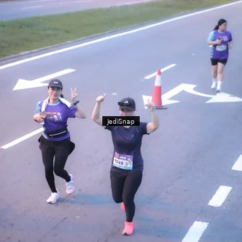 Runner Photo 8242847