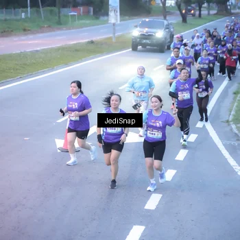 Runner Photo 8242887