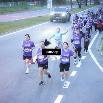 Runner Photo 8242894