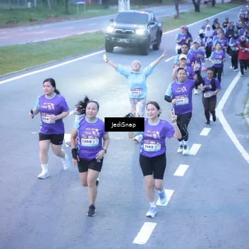 Runner Photo 8242914