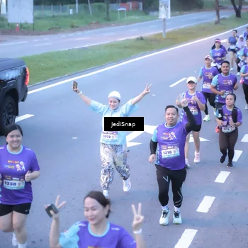 Runner Photo 8242947
