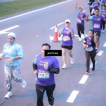 Runner Photo 8242983