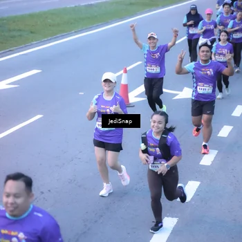 Runner Photo 8243006