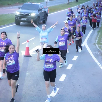 Runner Photo 8243019