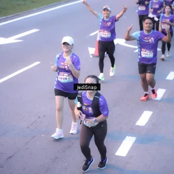 Runner Photo 8243027