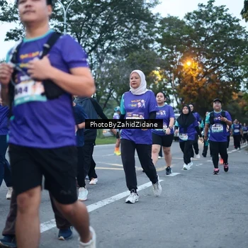 Runner Photo 8243034
