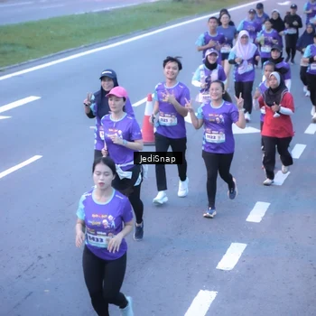 Runner Photo 8243124