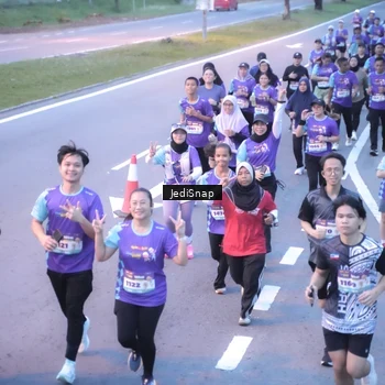Runner Photo 8243173