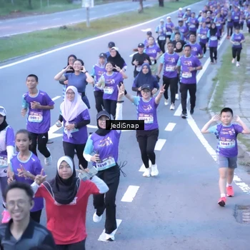 Runner Photo 8243190