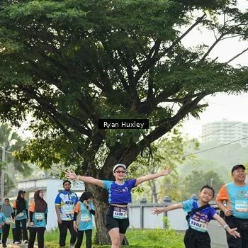 Runner Photo 8243239