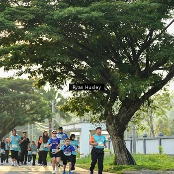 Runner Photo 8243240