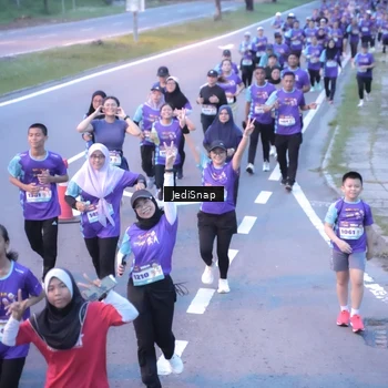 Runner Photo 8243241