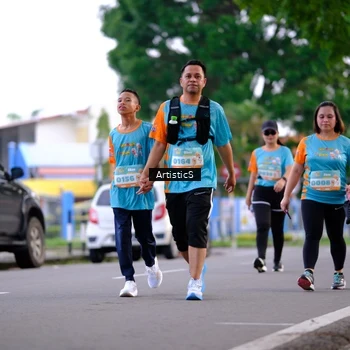 Runner Photo 8243244