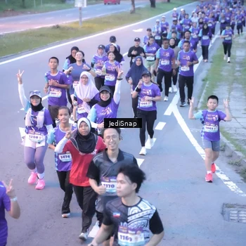 Runner Photo 8243267