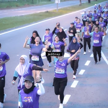 Runner Photo 8243285