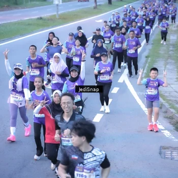 Runner Photo 8243287