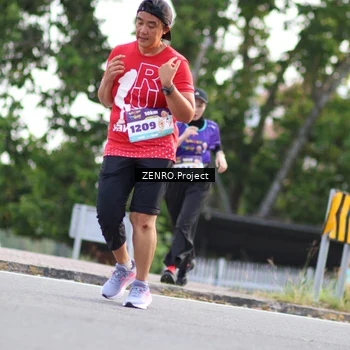 Runner Photo 8243291