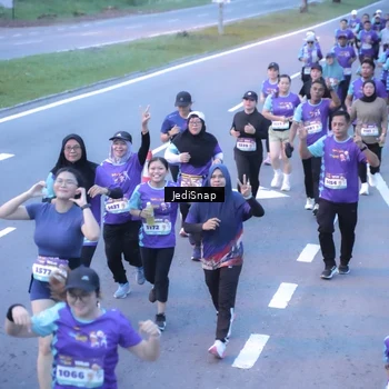 Runner Photo 8243313