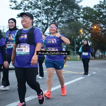 Runner Photo 8243324