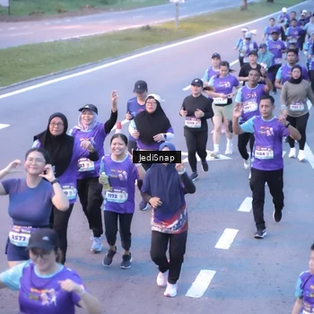 Runner Photo 8243325