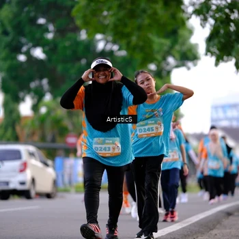 Runner Photo 8243338
