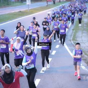 Runner Photo 8243351