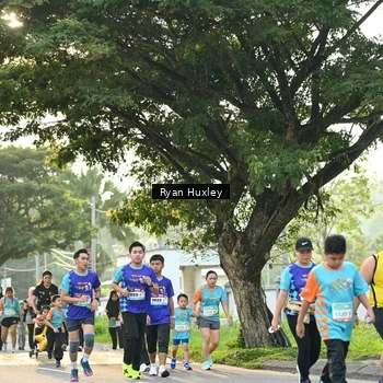 Runner Photo 8243356