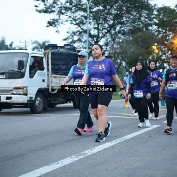 Runner Photo 8243368