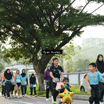Runner Photo 8243376
