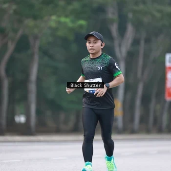 Runner Photo 8243399