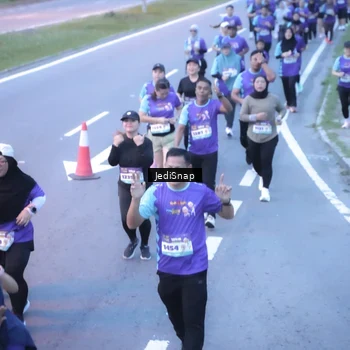 Runner Photo 8243408