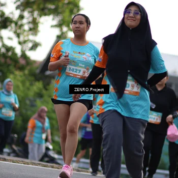 Runner Photo 8243459