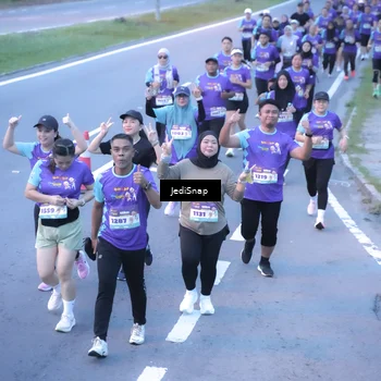 Runner Photo 8243471