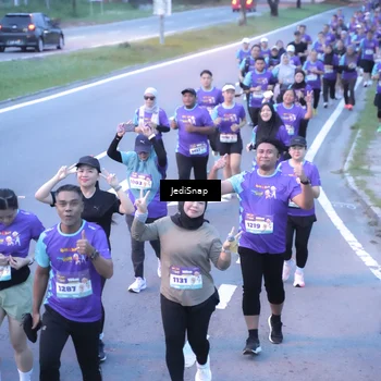 Runner Photo 8243491