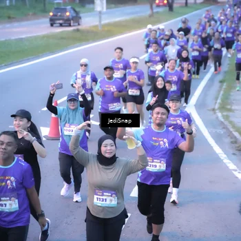 Runner Photo 8243519