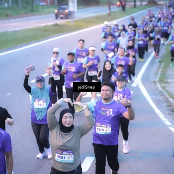 Runner Photo 8243534