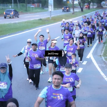 Runner Photo 8243547
