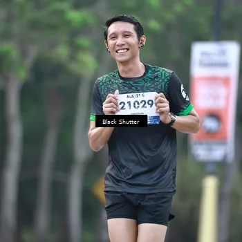 Runner Photo 8243573