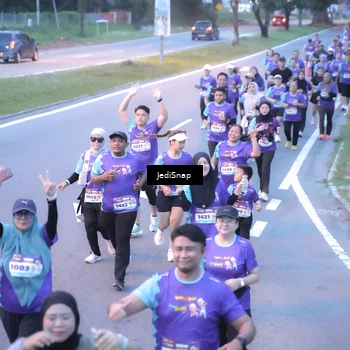Runner Photo 8243593