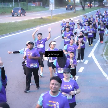 Runner Photo 8243594