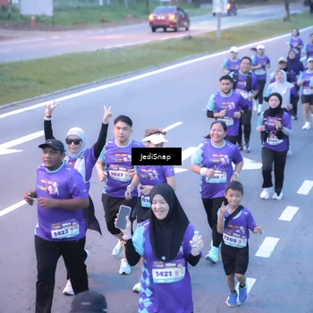 Runner Photo 8243601