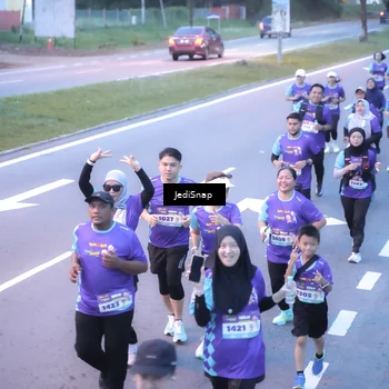 Runner Photo 8243606